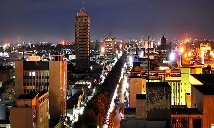 lusaka-zambia-at-night-1 Presidente da Zâmbia oferece viatura a mulher que caminhou cerca de 800 quilómetros até à State House